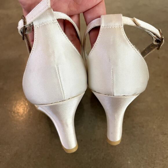 Unforgettable Moments White Satin Jeweled wedge wedding formal shoes womens 7 - Picture 3 of 9